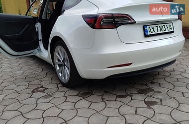 Седан Tesla Model 3 2023 в Луцке