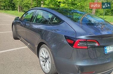 Седан Tesla Model 3 2022 в Черкасах