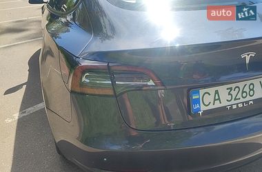 Седан Tesla Model 3 2022 в Черкасах