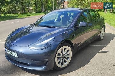 Седан Tesla Model 3 2022 в Черкасах