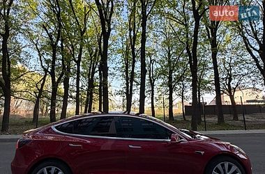 Седан Tesla Model 3 2018 в Чернігові