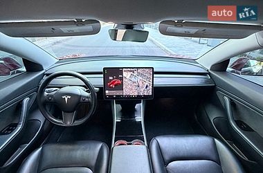Седан Tesla Model 3 2018 в Чернігові