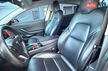 Седан Tesla Model 3 2018 в Чернігові