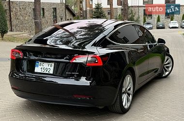 Седан Tesla Model 3 2019 в Киеве
