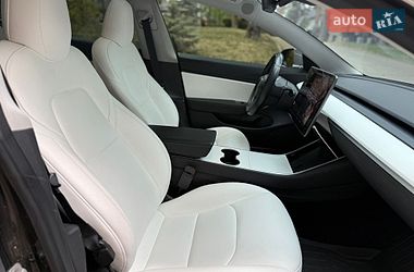 Седан Tesla Model 3 2019 в Киеве