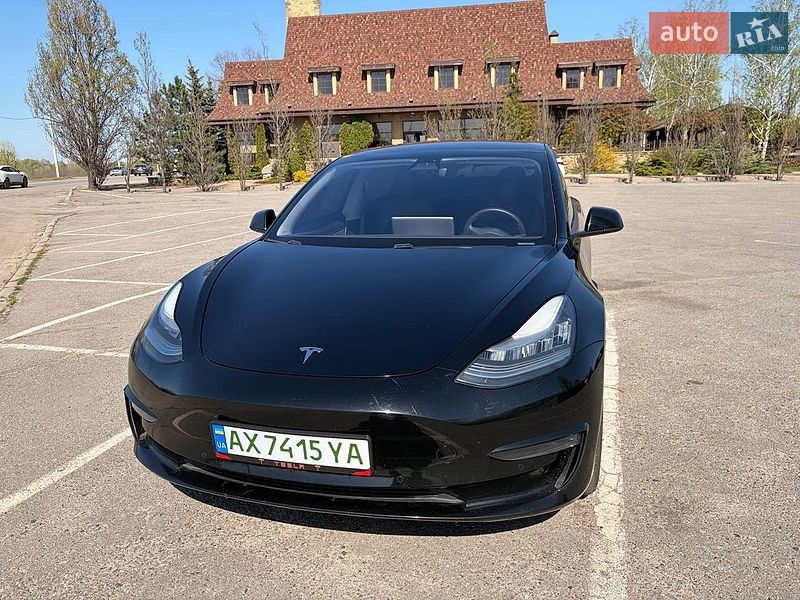 Седан Tesla Model 3 2019 в Харькове
