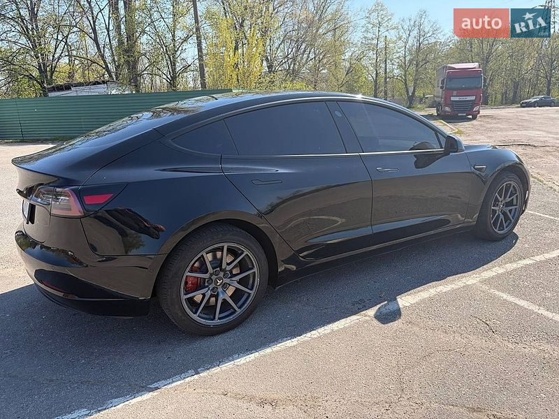 Седан Tesla Model 3 2019 в Харькове