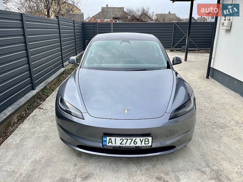 Седан Tesla Model 3 2024 в Белой Церкви