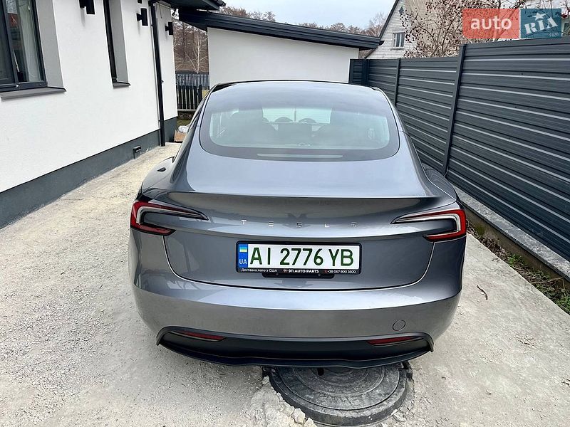 Седан Tesla Model 3 2024 в Белой Церкви