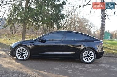 Седан Tesla Model 3 2021 в Трускавце