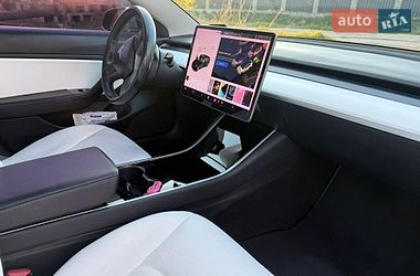 Седан Tesla Model 3 2018 в Дрогобыче
