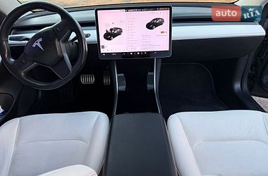 Седан Tesla Model 3 2018 в Дрогобыче