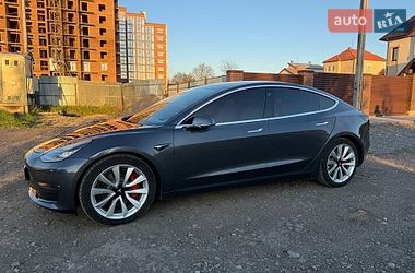 Седан Tesla Model 3 2018 в Дрогобыче