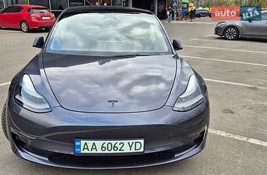 Седан Tesla Model 3 2022 в Киеве