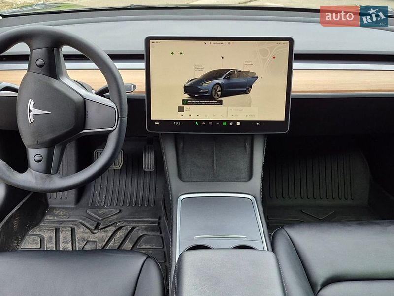 Седан Tesla Model 3 2022 в Киеве
