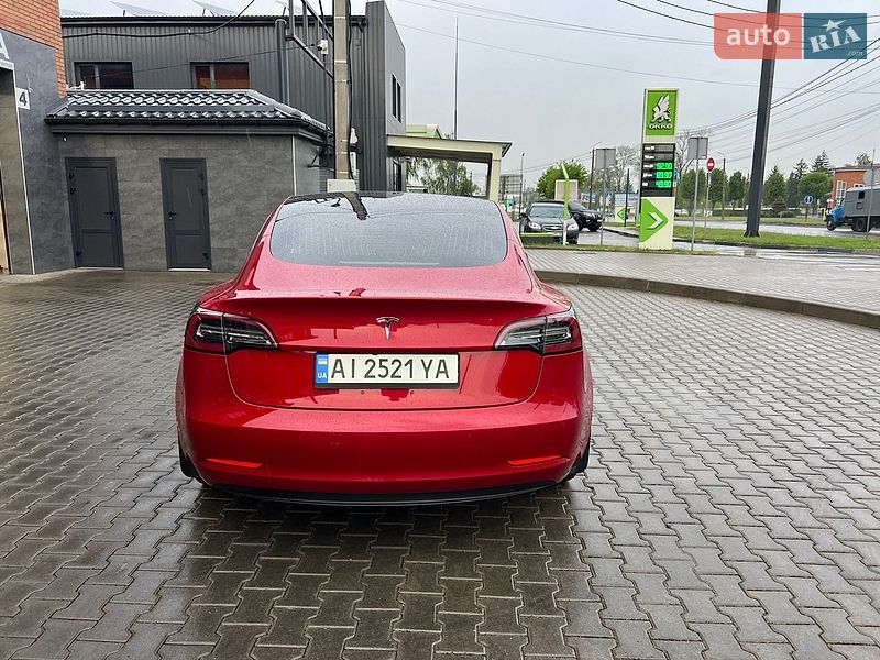 Седан Tesla Model 3 2018 в Гребенках
