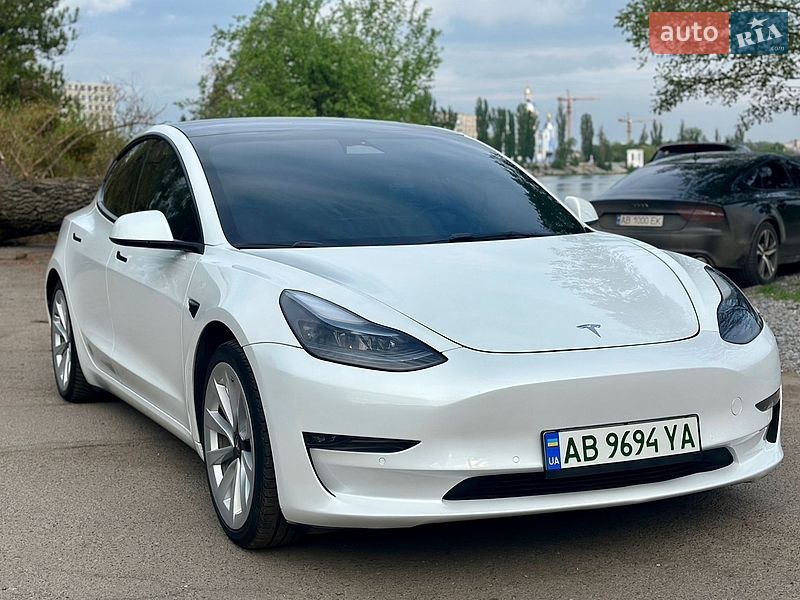 Tesla Model 3 2021