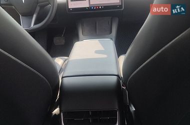 Седан Tesla Model 3 2022 в Черкассах