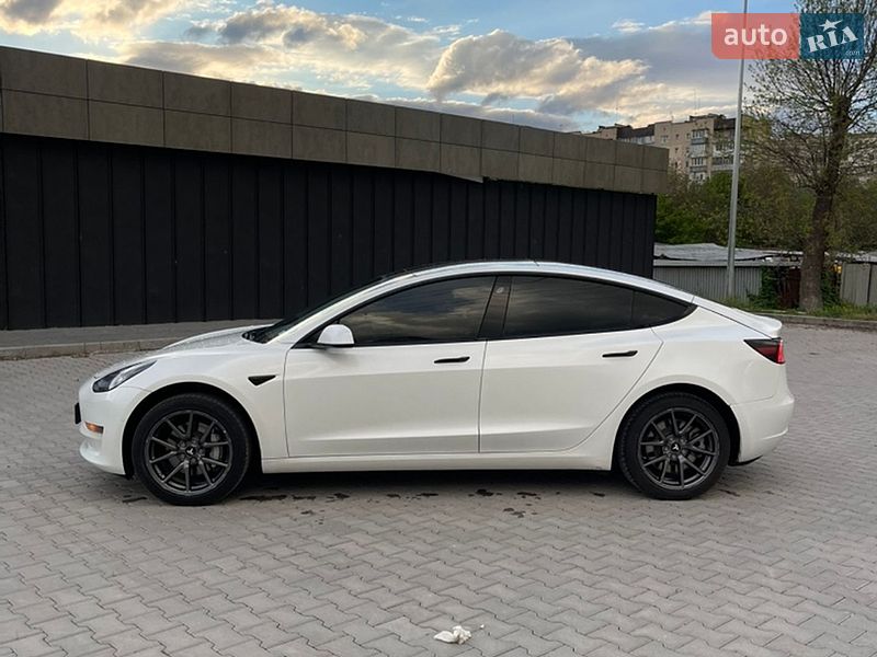 Седан Tesla Model 3 2021 в Каменец-Подольском