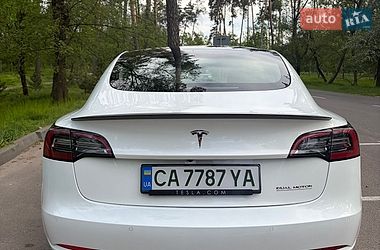 Седан Tesla Model 3 2022 в Черкассах