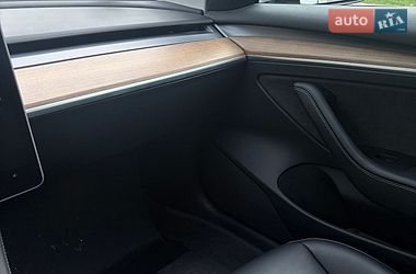 Седан Tesla Model 3 2022 в Черкассах