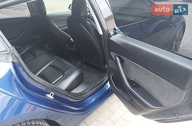 Седан Tesla Model 3 2018 в Луцке