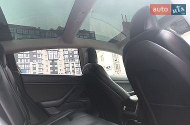 Седан Tesla Model 3 2018 в Луцке