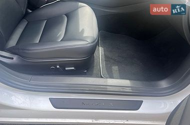 Седан Tesla Model 3 2021 в Киеве