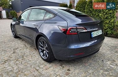 Седан Tesla Model 3 2022 в Тернополе