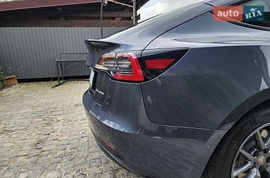 Седан Tesla Model 3 2022 в Тернополе