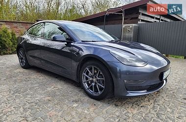 Седан Tesla Model 3 2022 в Тернополе