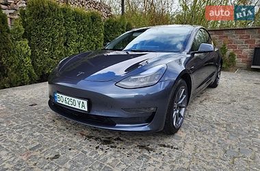 Седан Tesla Model 3 2022 в Тернополе