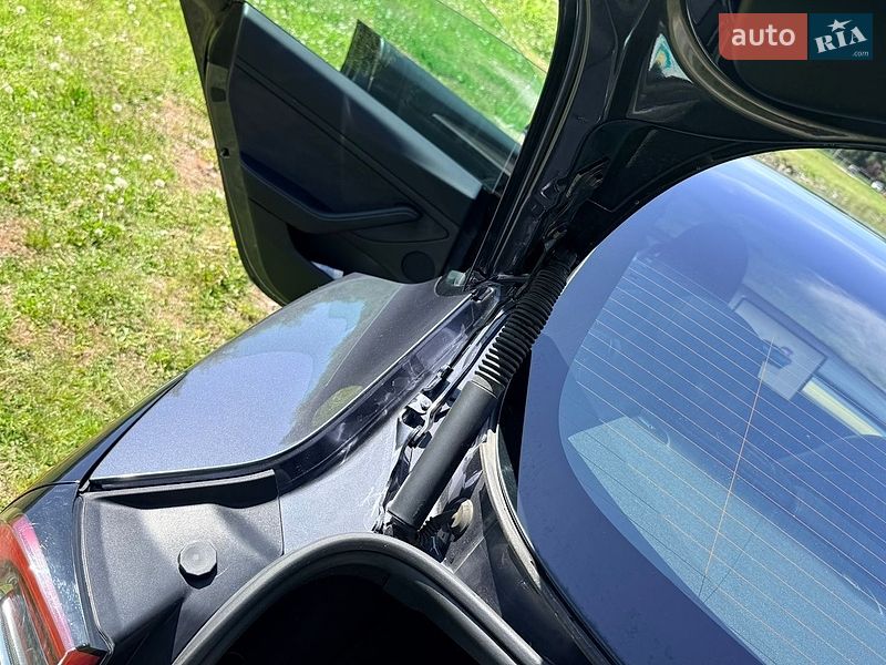 Седан Tesla Model 3 2023 в Днепре