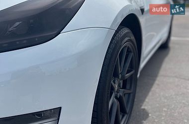 Седан Tesla Model 3 2022 в Киеве