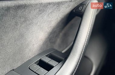 Седан Tesla Model 3 2022 в Киеве