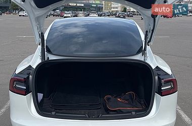 Седан Tesla Model 3 2022 в Киеве