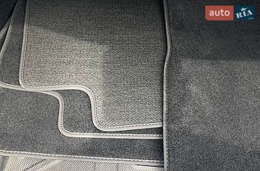 Седан Tesla Model 3 2022 в Киеве