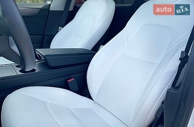 Седан Tesla Model 3 2022 в Киеве