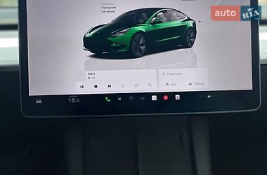 Седан Tesla Model 3 2022 в Киеве