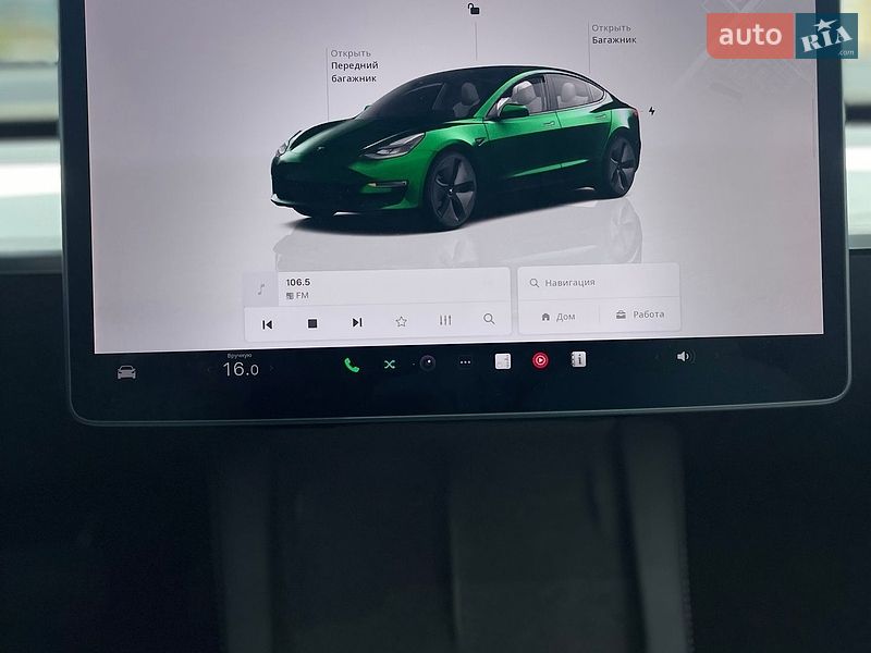 Седан Tesla Model 3 2022 в Киеве