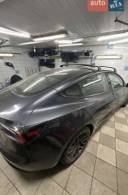 Седан Tesla Model 3 2024 в Києві