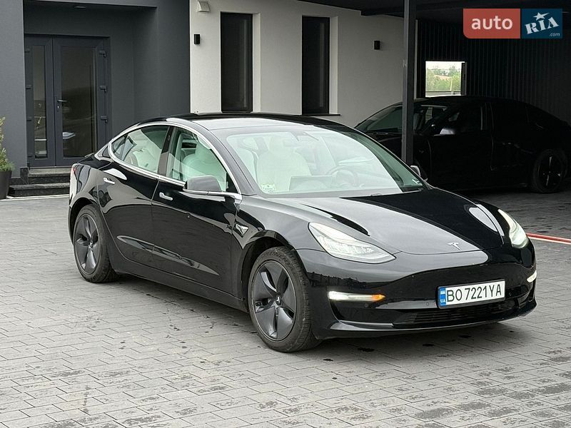 Tesla Model 3 2019
