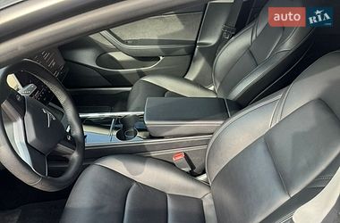 Седан Tesla Model 3 2022 в Киеве