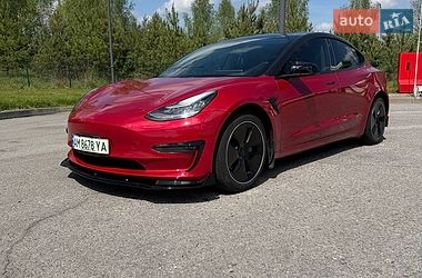 Седан Tesla Model 3 2020 в Житомирі