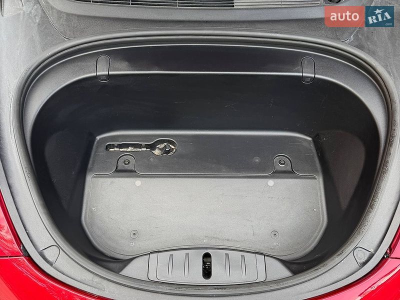Седан Tesla Model 3 2020 в Житомирі