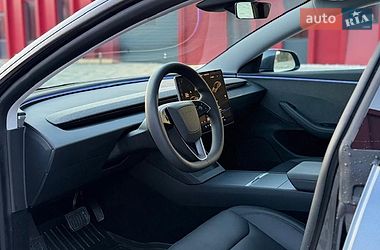 Седан Tesla Model 3 2024 в Львове