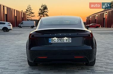 Седан Tesla Model 3 2024 в Львове