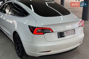 Седан Tesla Model 3 2019 в Одесі