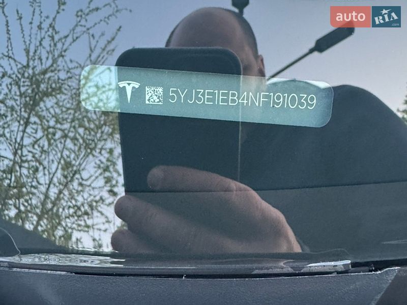 Седан Tesla Model 3 2022 в Днепре