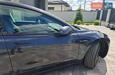 Седан Tesla Model 3 2025 в Ровно